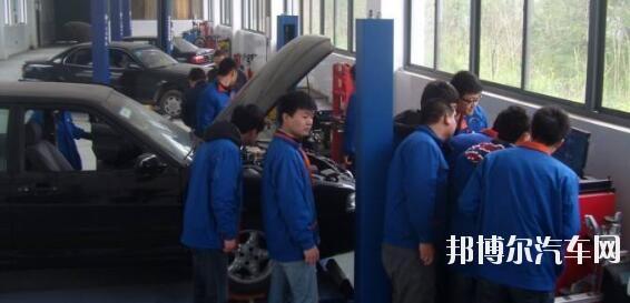 崇州电子汽车职业技术学校有哪些专业