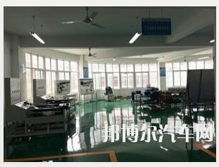 四川核工业汽车职工大学广元校区招生办联系电话
