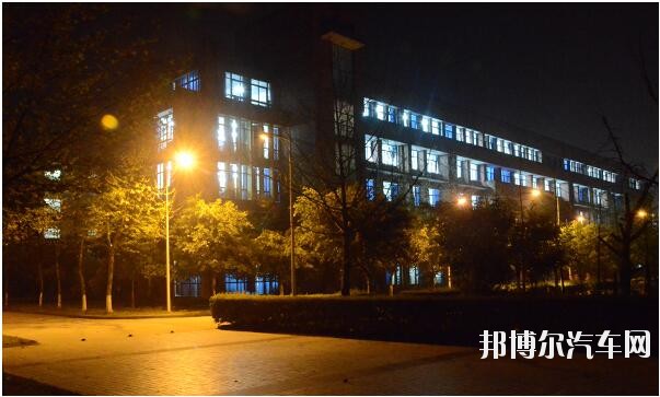 重庆机电汽车职业技术学院招生办联系电话