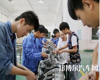 重庆建材技工汽车学校招生办联系电话