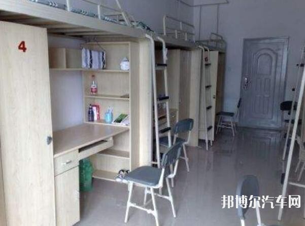 重庆涪陵信息技术汽车学校宿舍条件