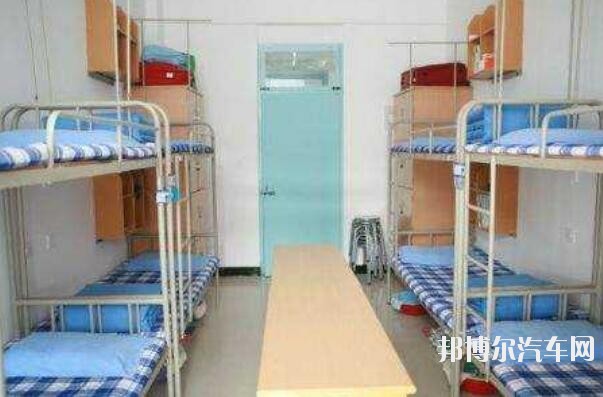 重庆三峡水利电力汽车学校宿舍条件