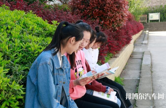 重庆石柱汽车职业教育中心2019年报名条件、招生对象