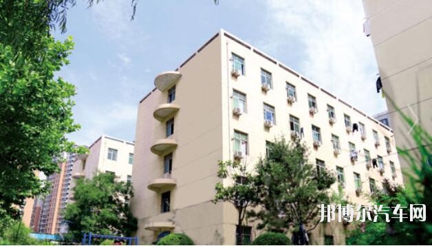 西安工业科技技术汽车学校学费