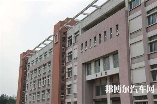 郑州工业安全汽车职业学院地址在哪里