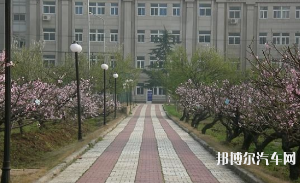 钟山汽车职业技术学院