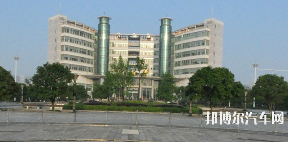 中南林业科技汽车大学